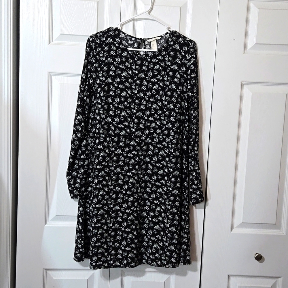 Floral Long Sleeved Dress, Size 6, Like New Condition
